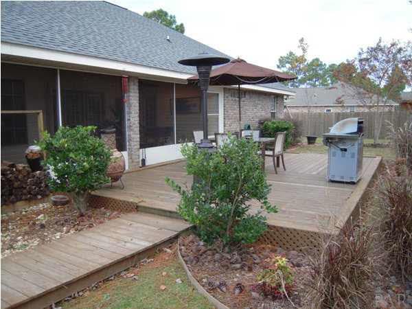 1004 Ashley Road Milton, FL 32583 - Photo 18 of 21 Back Deck