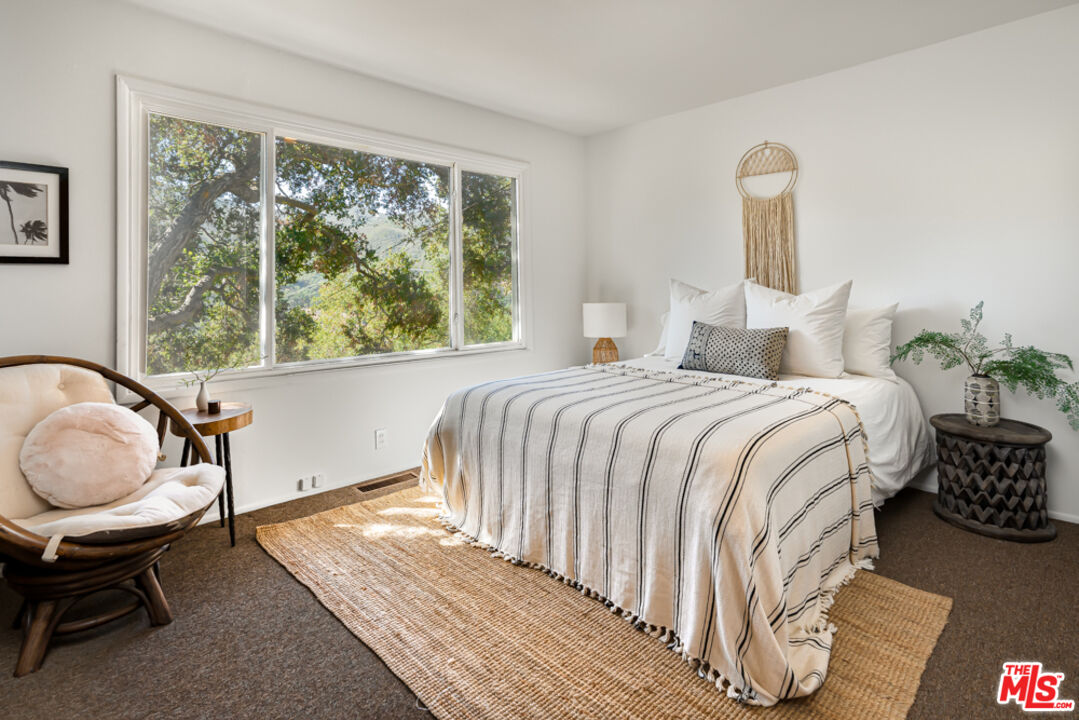 21531 Encina Road Topanga, CA 90290 - Photo 13 of 34 Gallery Image 13