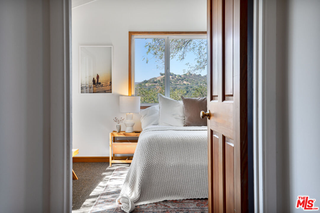 21531 Encina Road Topanga, CA 90290 - Photo 19 of 34 Gallery Image 19