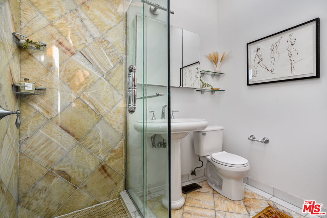 21531 Encina Road Topanga, CA 90290 - Photo 22 of 34 Gallery Image 22