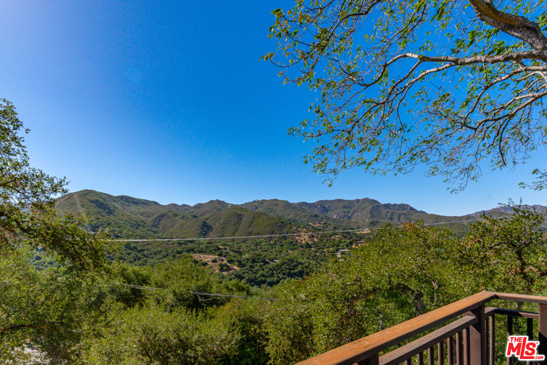 21531 Encina Road Topanga, CA 90290 - Photo 29 of 34 Gallery Image 29