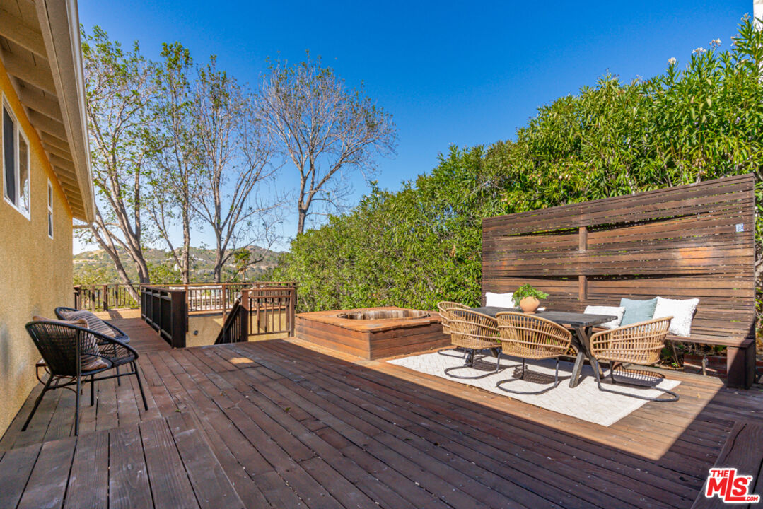 21531 Encina Road Topanga, CA 90290 - Photo 34 of 34 Gallery Image 34