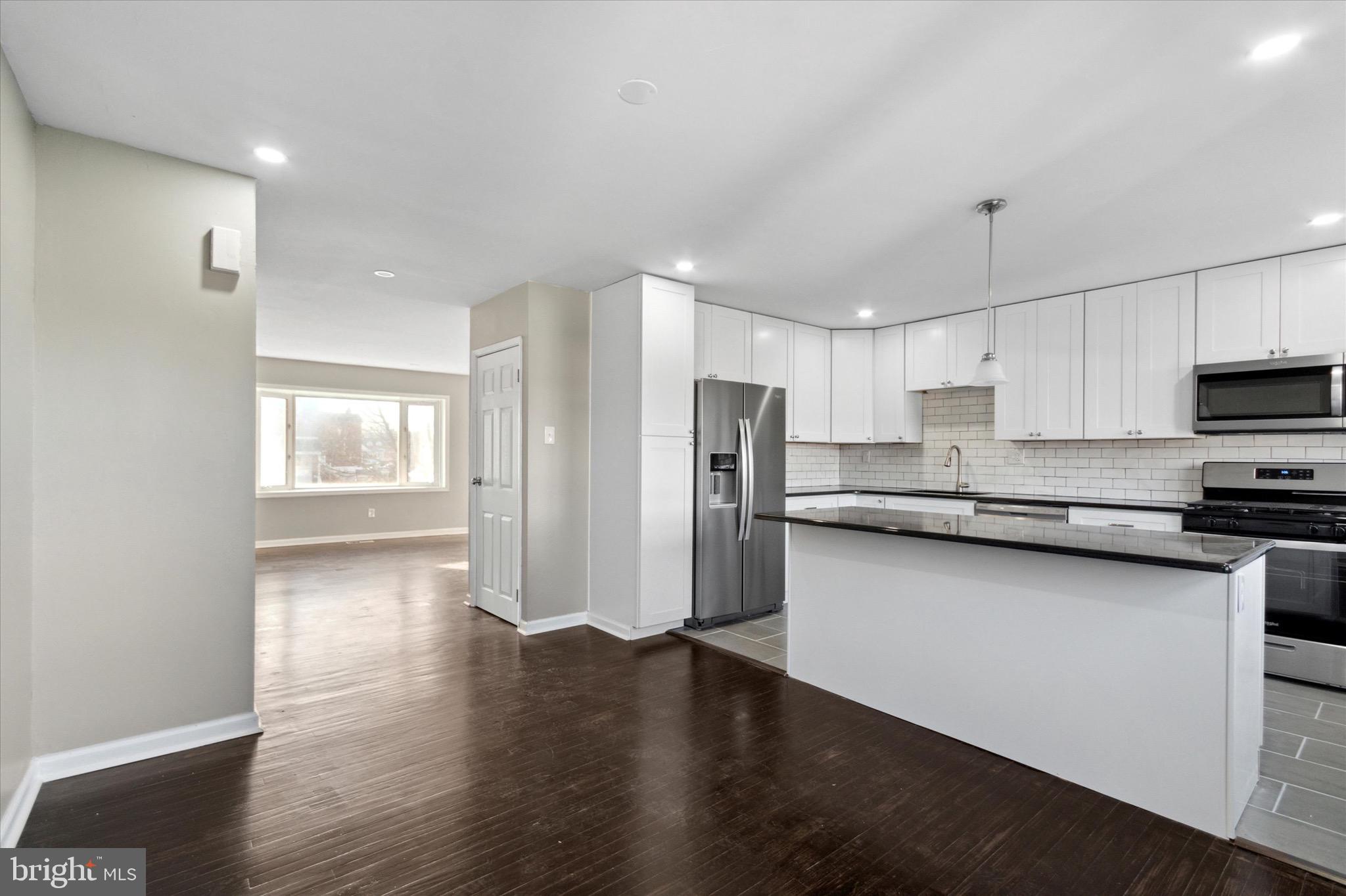 12541 Chilton Road Philadelphia, PA 19154 - Photo 7 of 29