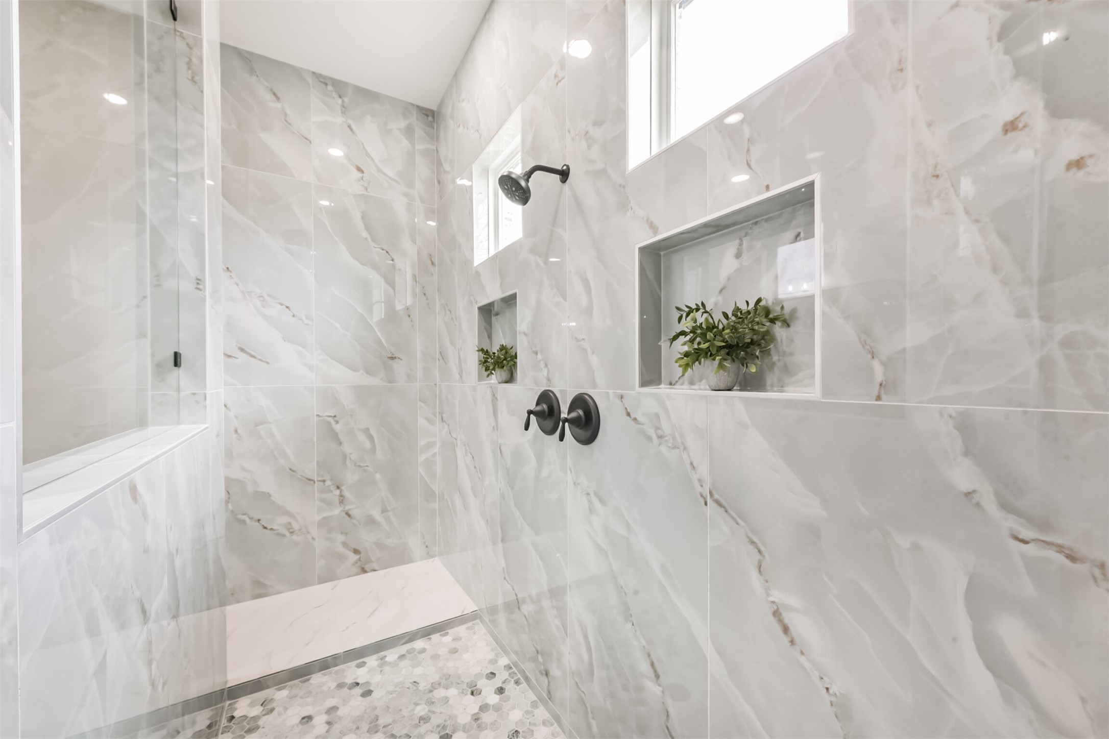 2803 Lancaster Lane Pasadena, TX 77506 - Photo 28 of 45 a view of a bathroom shower