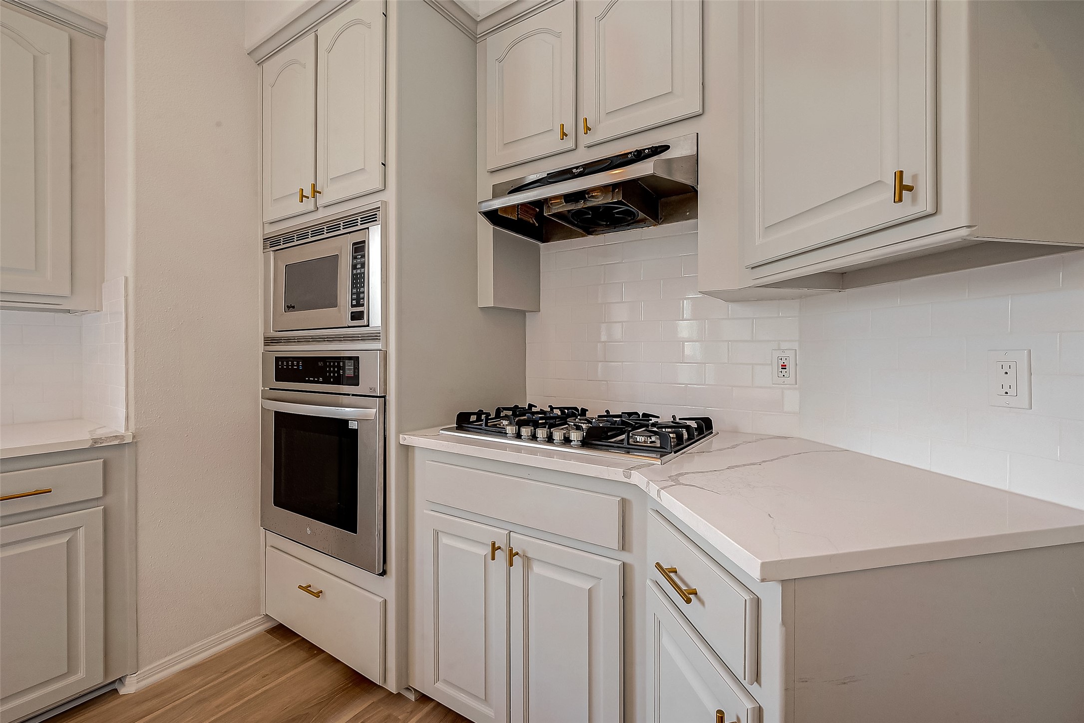 2150 Stacy Knoll Houston, TX 77008 - Photo 18 of 40