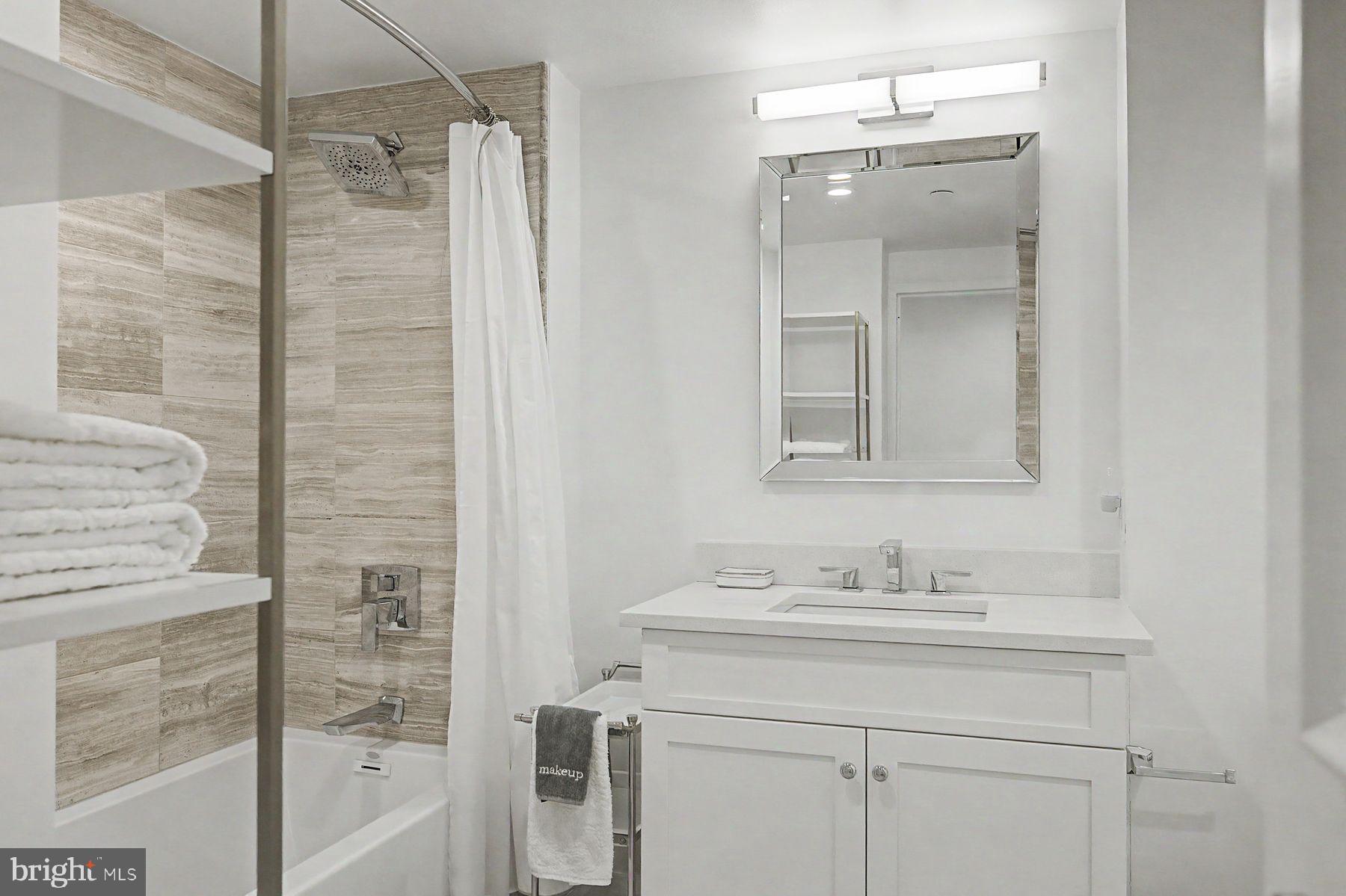 202-210 West Rittenhouse Square, Unit 1808 Philadelphia, PA 19103 - Photo 23 of 44