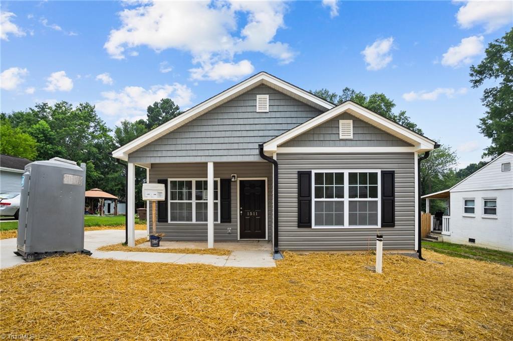 1511 North English Street, Greensboro, NC 27405 Compass