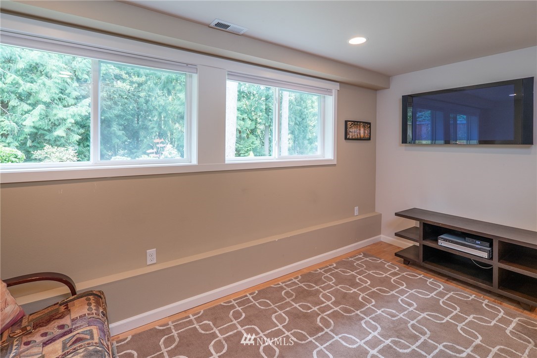321 221st Street Southeast Bothell, WA 98021 - Photo 12 of 25