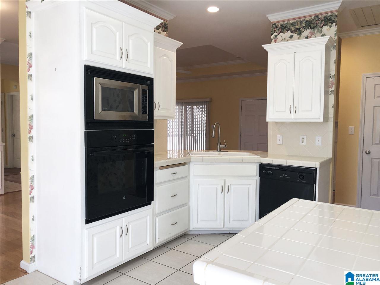 3020 Wood Circle Birmingham, AL 35215 - Photo 11 of 22