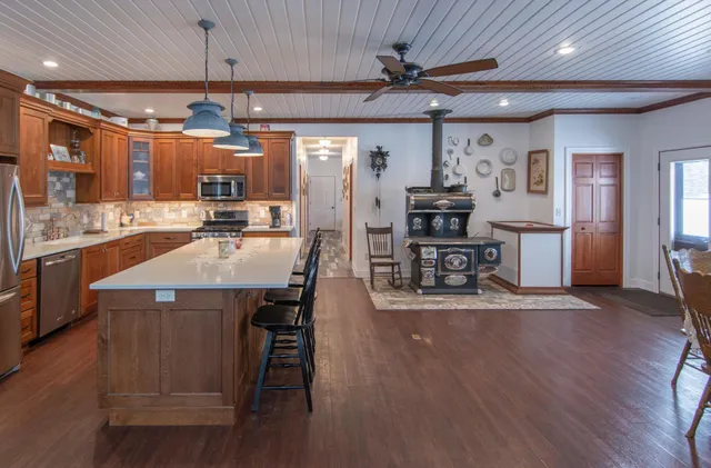 $749,900 | 33896 County 21, Browerville, MN 56438