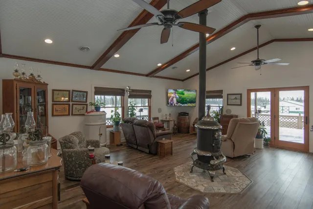 $749,900 | 33896 County 21, Browerville, MN 56438