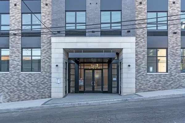 $2,900 | 119 Peter Street, Unit 302, Union City, NJ 07087