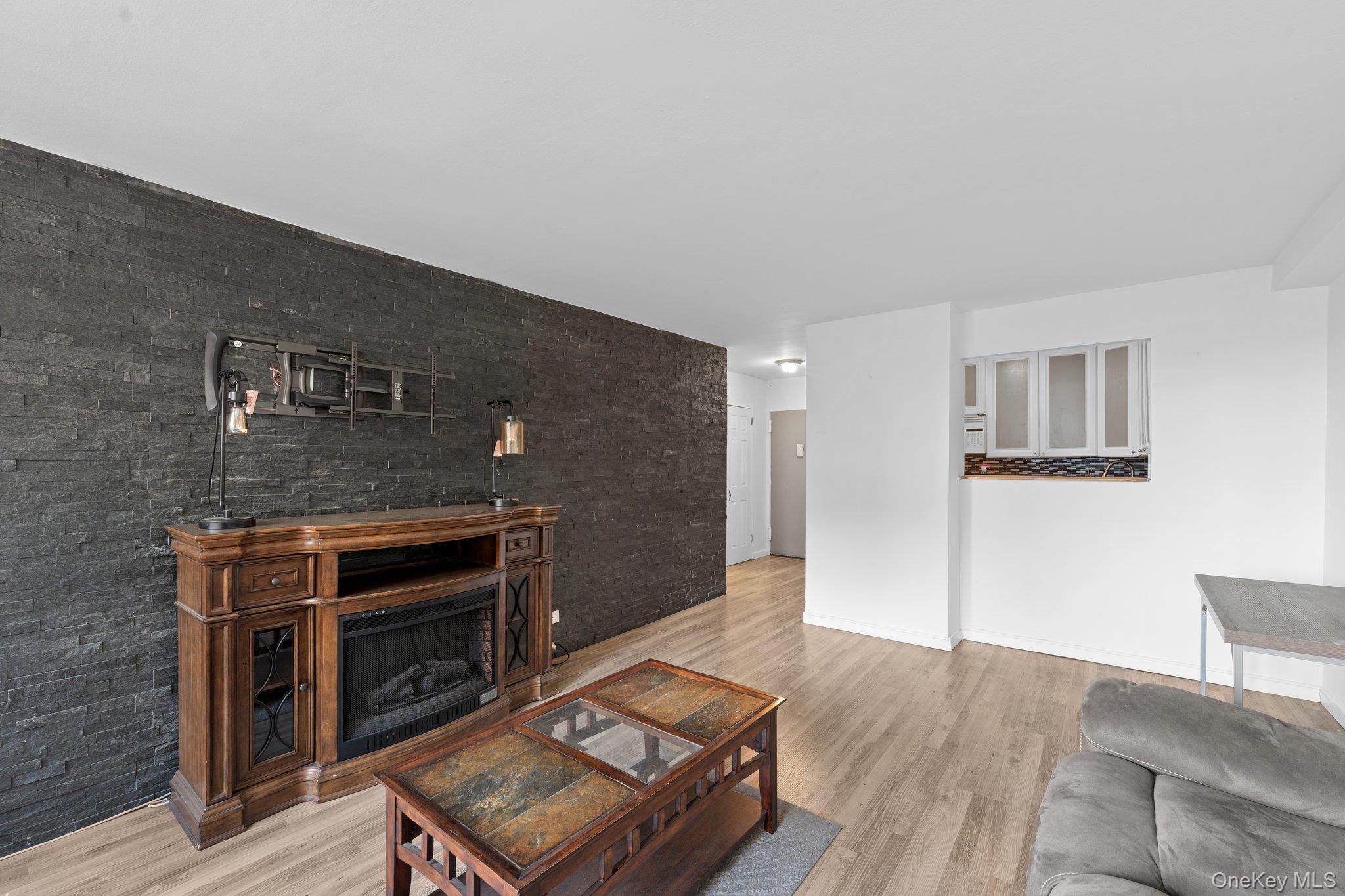 3121 Middletown Road, Unit 8A Bronx, NY 10461 - Photo 14 of 21