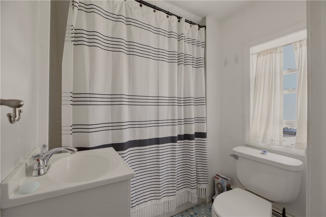 6 Murphy Avenue Bristol, RI 02809 - Photo 27 of 37