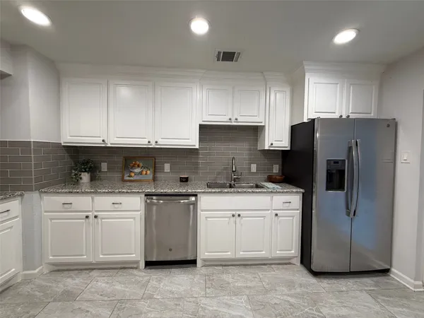 $2,700 | 9626 Magnolia Ridge Drive, Houston, TX 77070