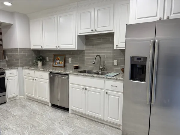 $2,700 | 9626 Magnolia Ridge Drive, Houston, TX 77070