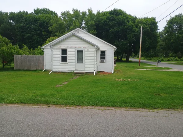 $130,000 | 502 West Forest Street, Edmore, MI 48829