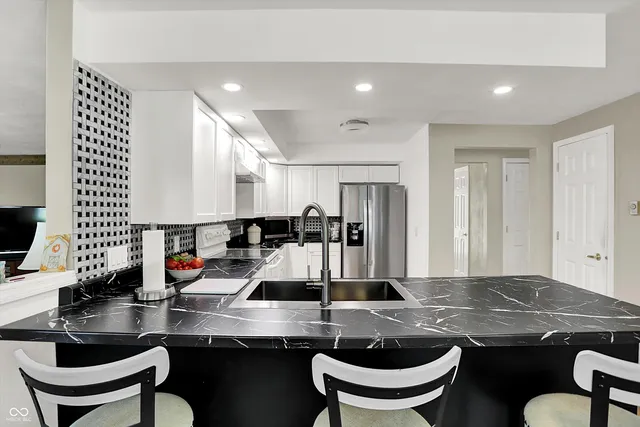 $1,850,000 | 432 500 North, Anderson, IN 46012