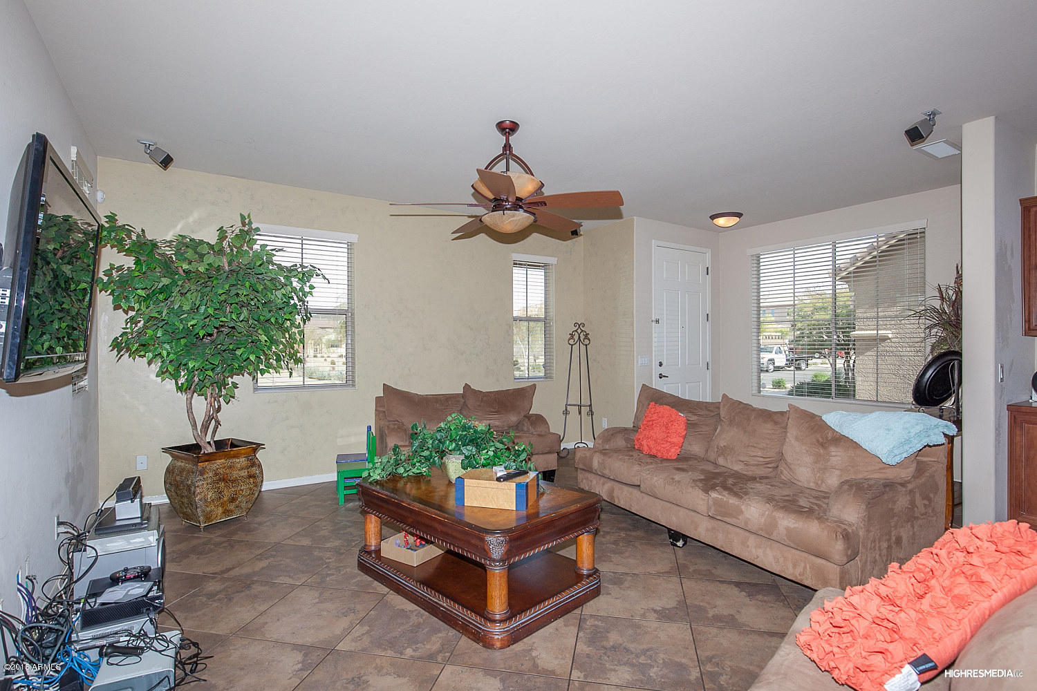 3327 West Florimond Road Phoenix, AZ 85086 - Photo 11 of 25 HRMX0682web