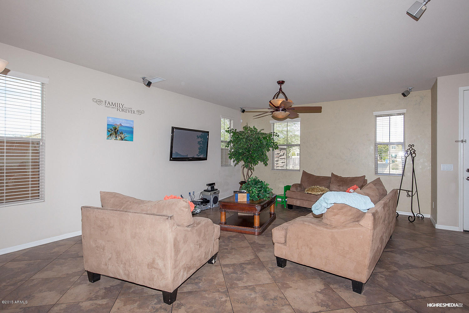 3327 West Florimond Road Phoenix, AZ 85086 - Photo 10 of 25 HRMX0681web
