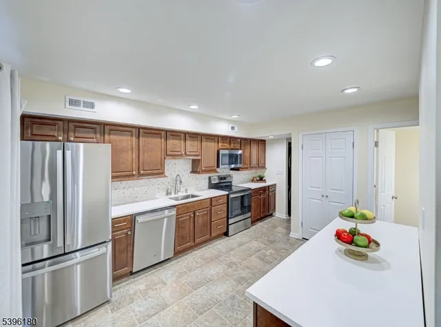 $439,000 | 277 Gemini Drive, Unit 1B, Hillsborough, NJ 08844