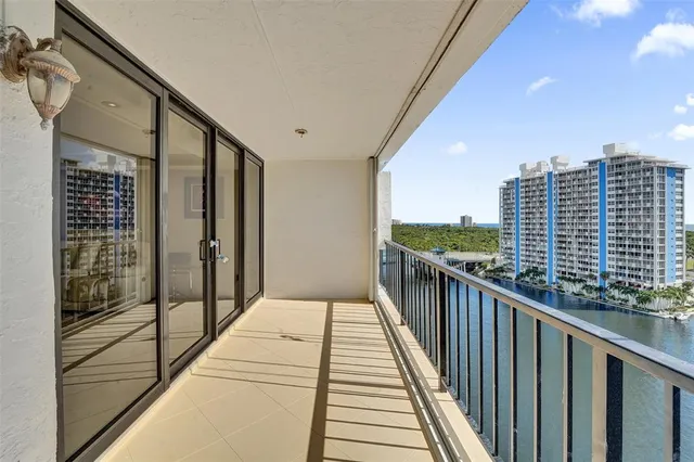 $699,000 | 936 Intracoastal Drive, Unit 11C, Fort Lauderdale, FL 33304