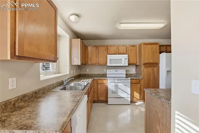 $290,000 | 7084 Ash Creek Heights, Unit 201, Colorado Springs, CO 80922
