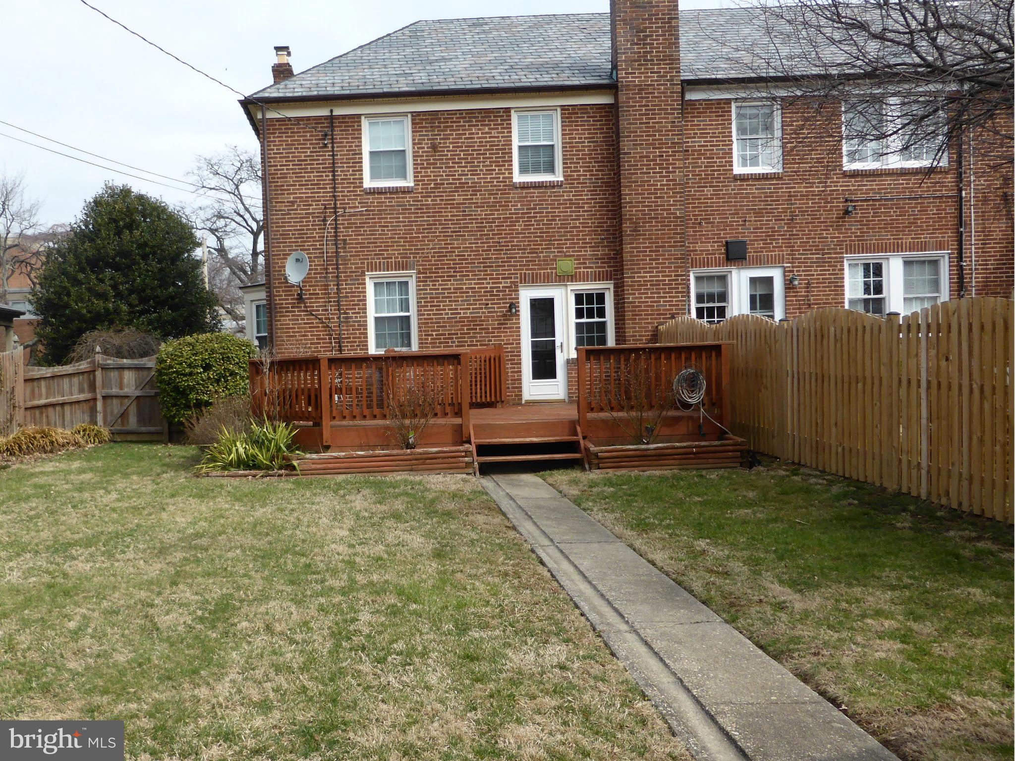 323 Dumbarton Road Baltimore, MD 21212 - Photo 14 of 16 Exterior (Rear)