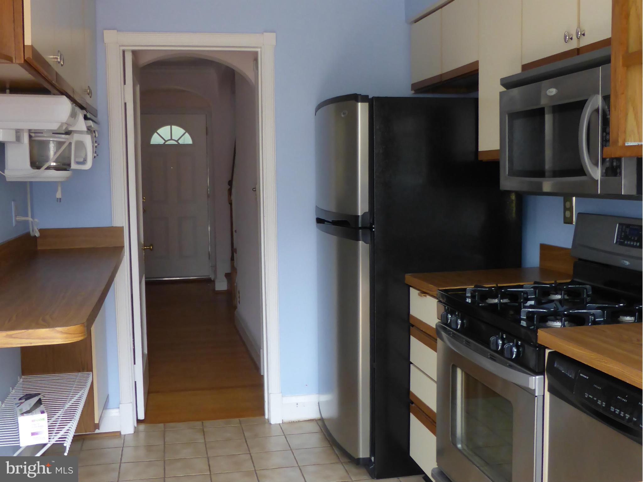 323 Dumbarton Road Baltimore, MD 21212 - Photo 8 of 16 Kitchen