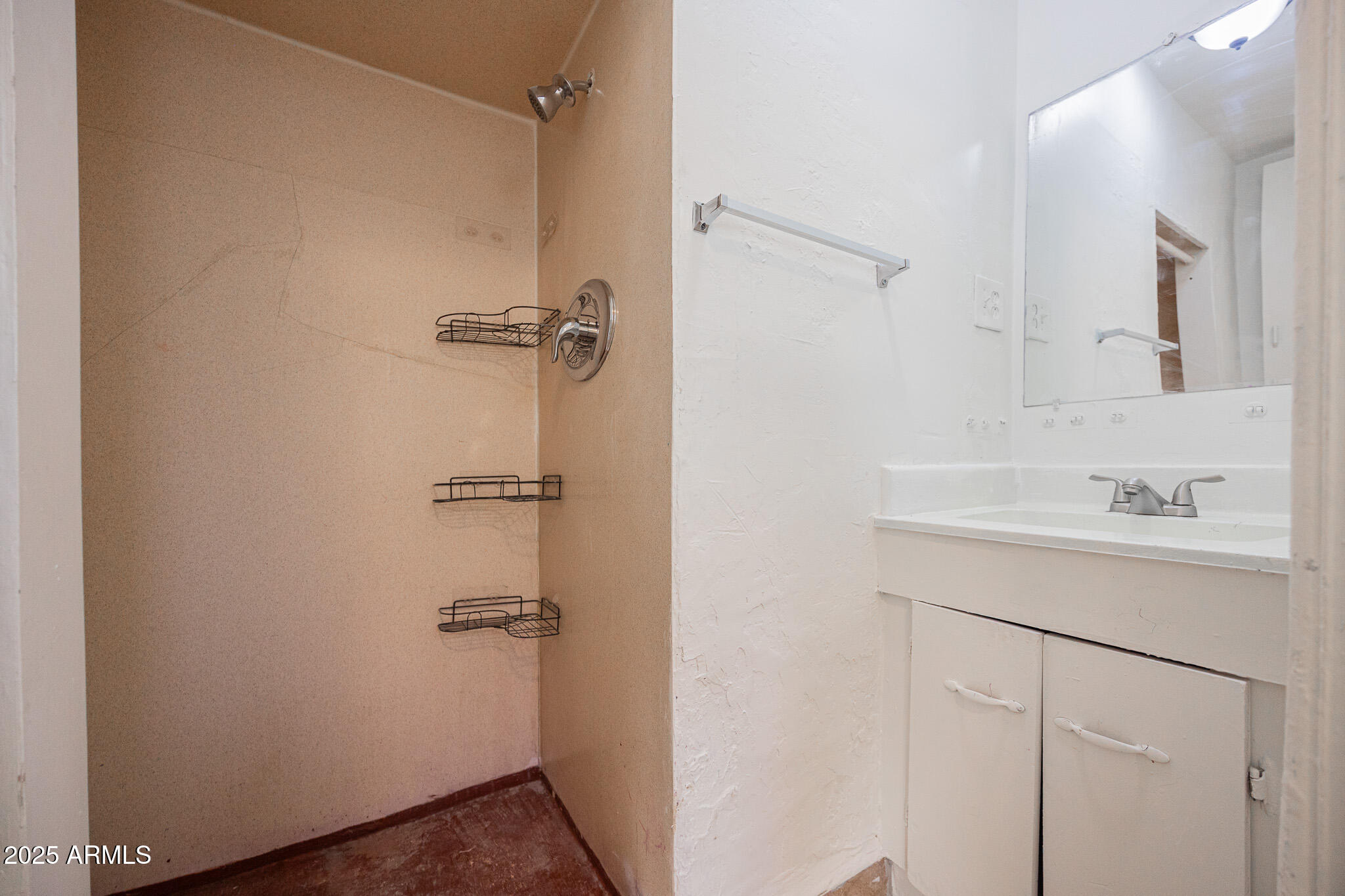 2537 East Willetta Street, Unit 4 Phoenix, AZ 85008 - Photo 11 of 15 a bathroom with a shower sink