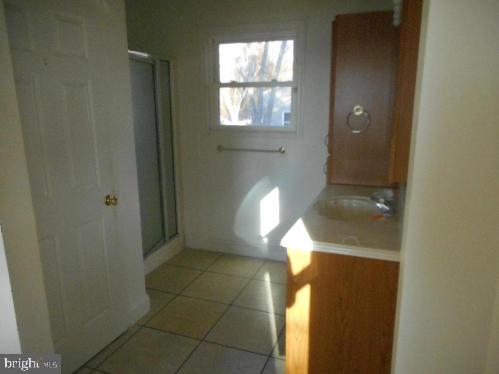 4308 Bay Shore Road Taylors Island, MD 21669 - Photo 5 of 15 Bath (Master)