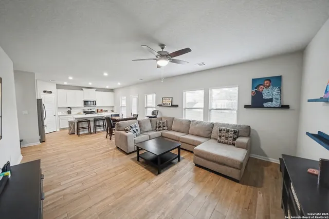 $2,195 | 3083 Mondavi Crest, Schertz, TX 78154