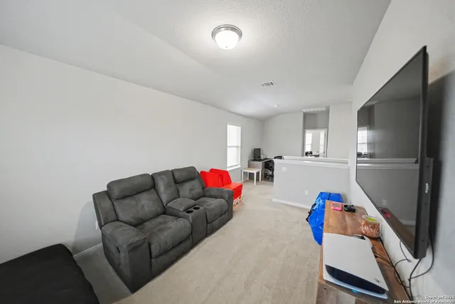 $2,195 | 3083 Mondavi Crest, Schertz, TX 78154