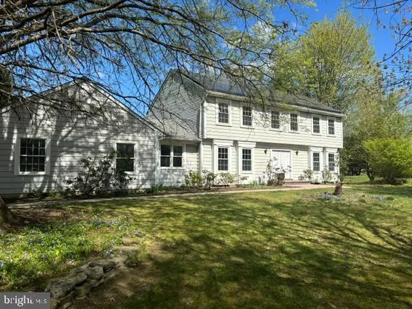 $925,000 | 7 Greenfield Drive South, West Windsor, NJ 08550
