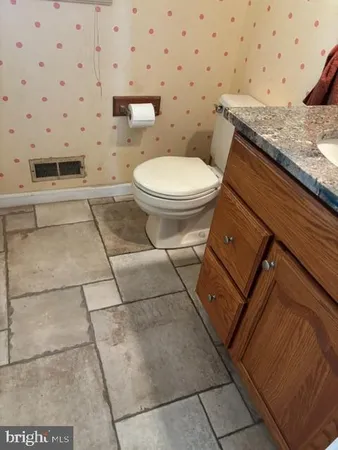 $925,000 | 7 Greenfield Drive South, West Windsor, NJ 08550