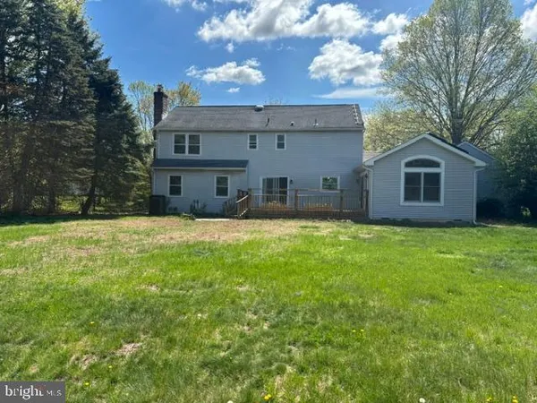 $925,000 | 7 Greenfield Drive South, West Windsor, NJ 08550