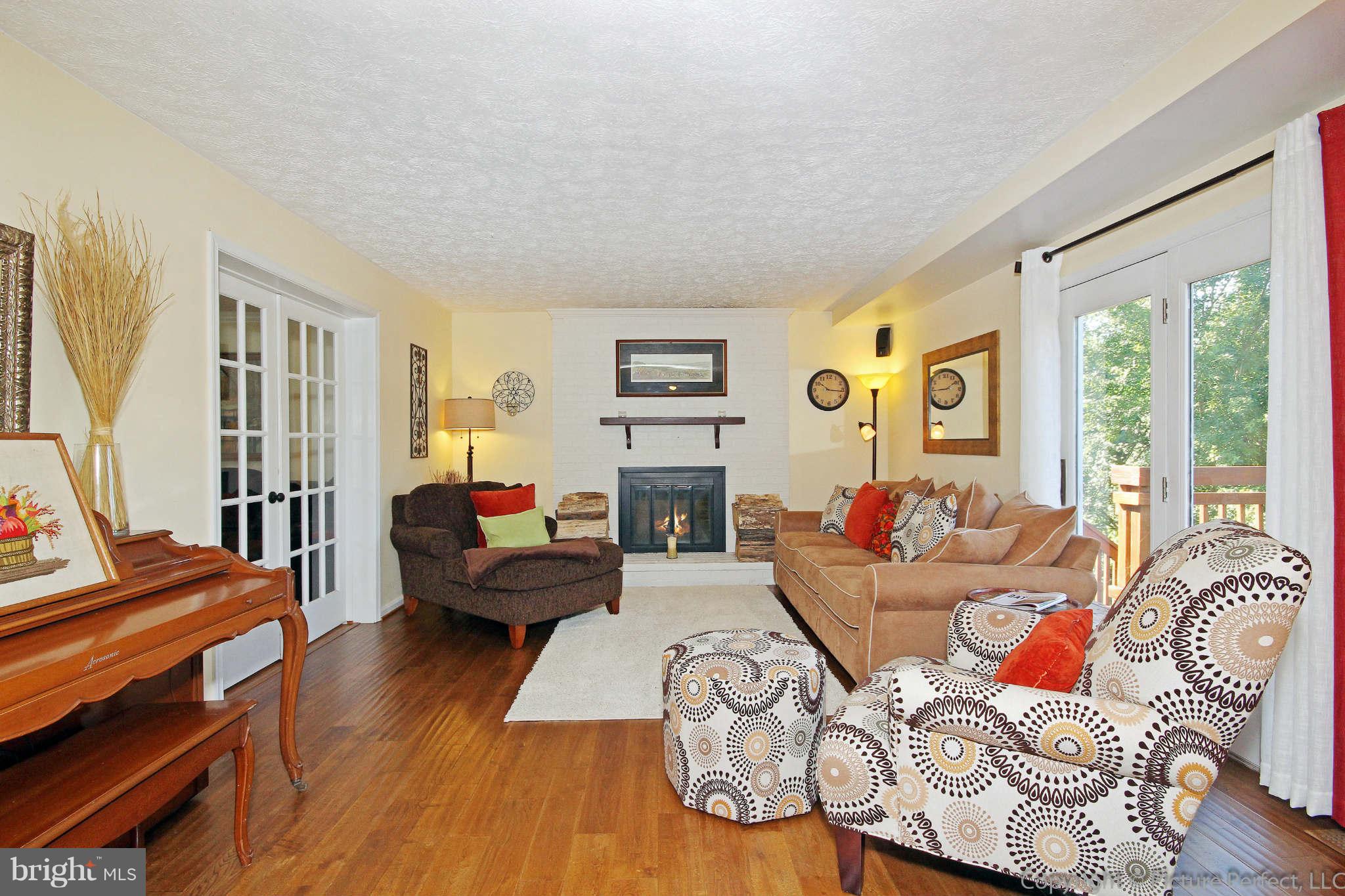7504 Damascus Road Gaithersburg, MD 20882 - Photo 16 of 29 Family Room