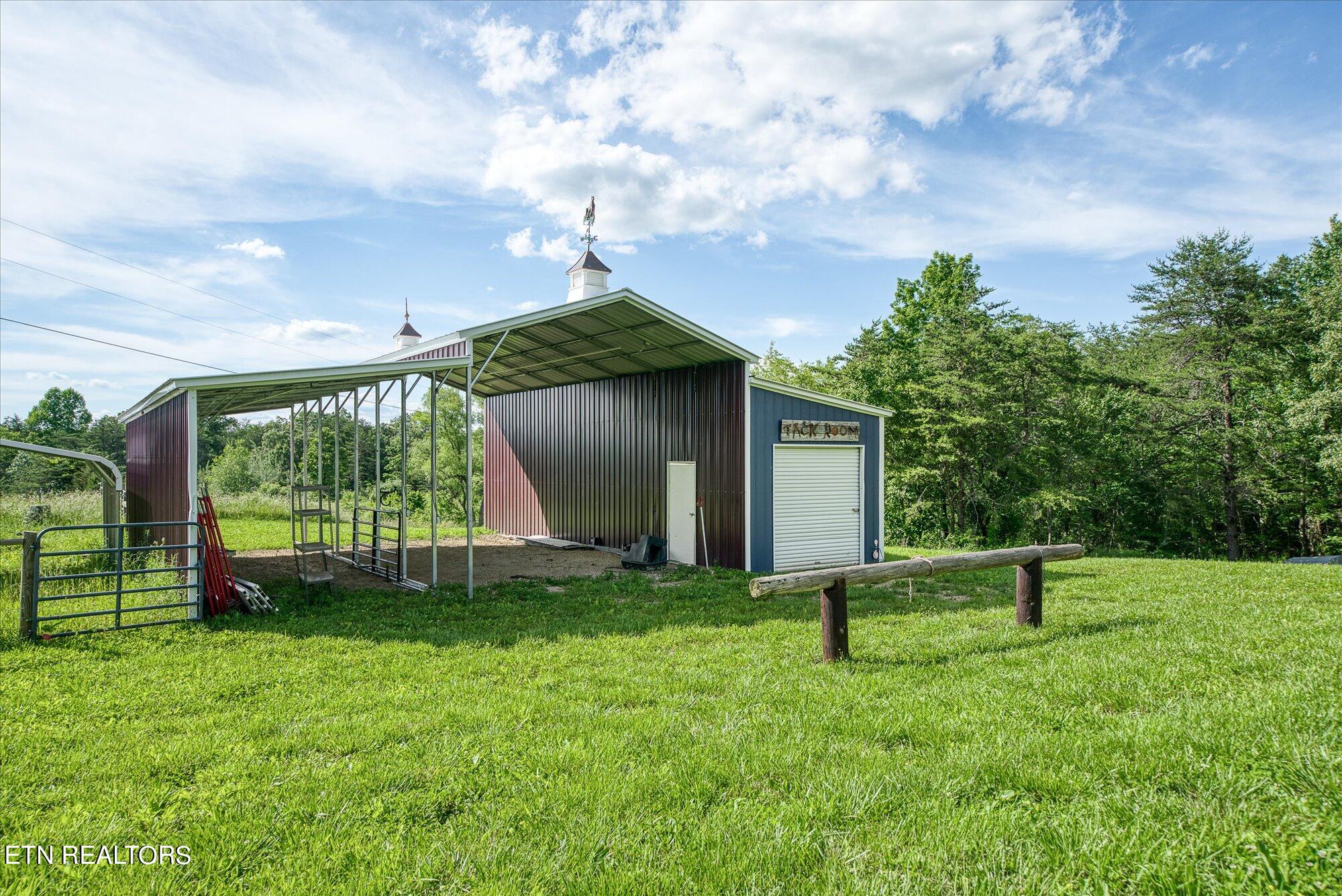 110 James Henry Road Deer Lodge, TN 37726 - Photo 20 of 25 10-110 James Henry Rd-74-2