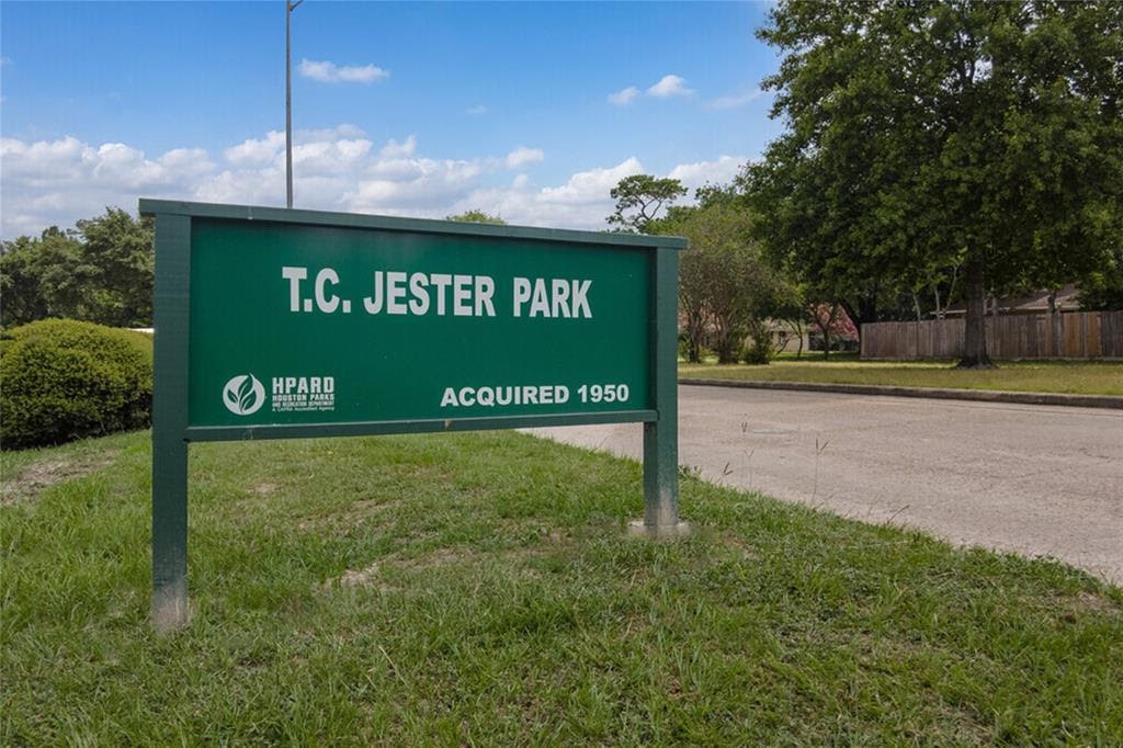 1031 West 17th Street Houston, TX 77008 - Photo 30 of 30 Walking distance to the trails at TC Jester park.