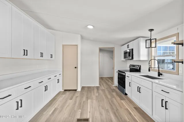 $260,000 | 2003 Trout Avenue Southwest, Supply, NC 28462