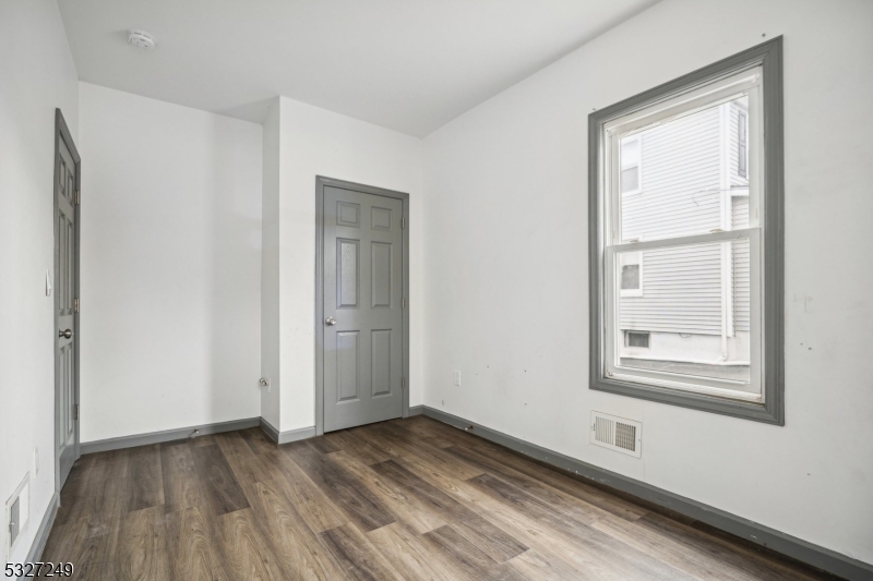 143 Valley Road, Unit 1R Montclair, NJ 07042 - Photo 10 of 18