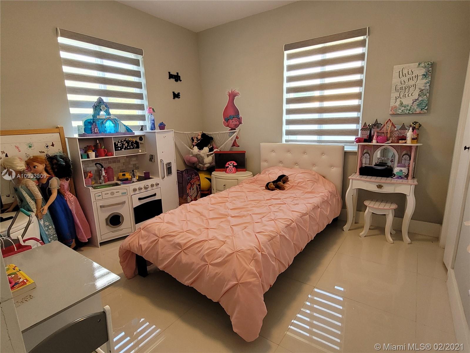 7575 Southwest 30th Terrace Miami, FL 33155 - Photo 10 of 11 Gallery Image 10