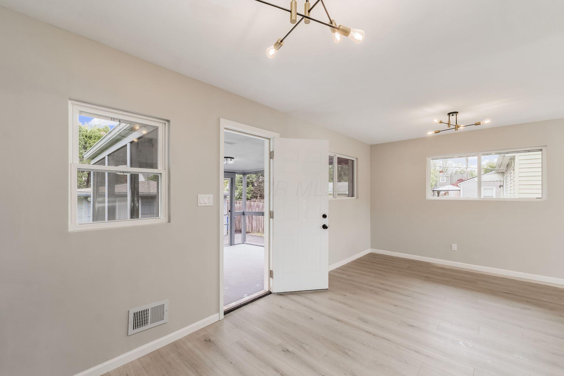 2906 Ashby Road Columbus, OH 43209 - Photo 18 of 47 R1 (18)
