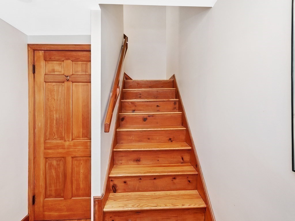 557 Dutton Road, Unit 6 Sudbury, MA 01776 - Photo 4 of 25