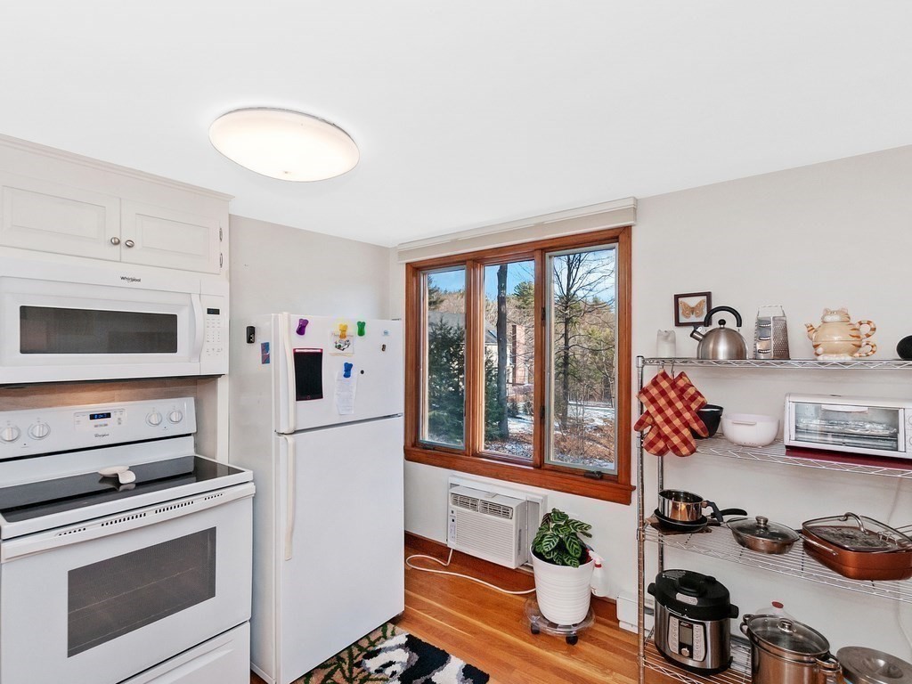 557 Dutton Road, Unit 6 Sudbury, MA 01776 - Photo 6 of 25