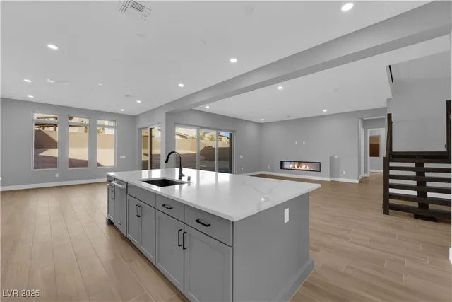 $8,800 | 10648 Stone Ledge Avenue, Las Vegas, NV 89135