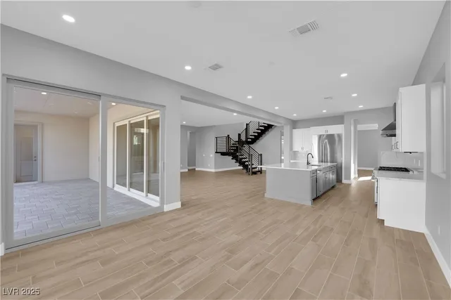 $8,800 | 10648 Stone Ledge Avenue, Las Vegas, NV 89135