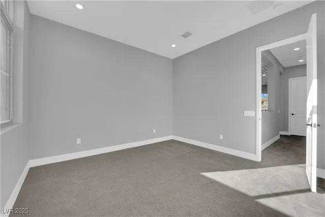 $8,800 | 10648 Stone Ledge Avenue, Las Vegas, NV 89135