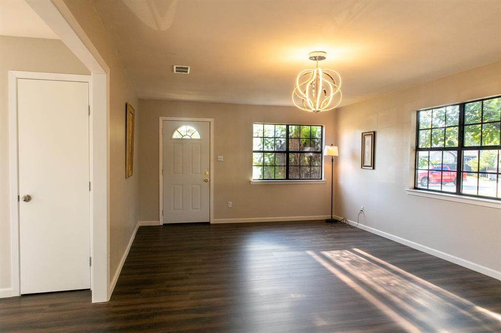 4026 Aransas Street Dallas, TX 75212 - Photo 4 of 21