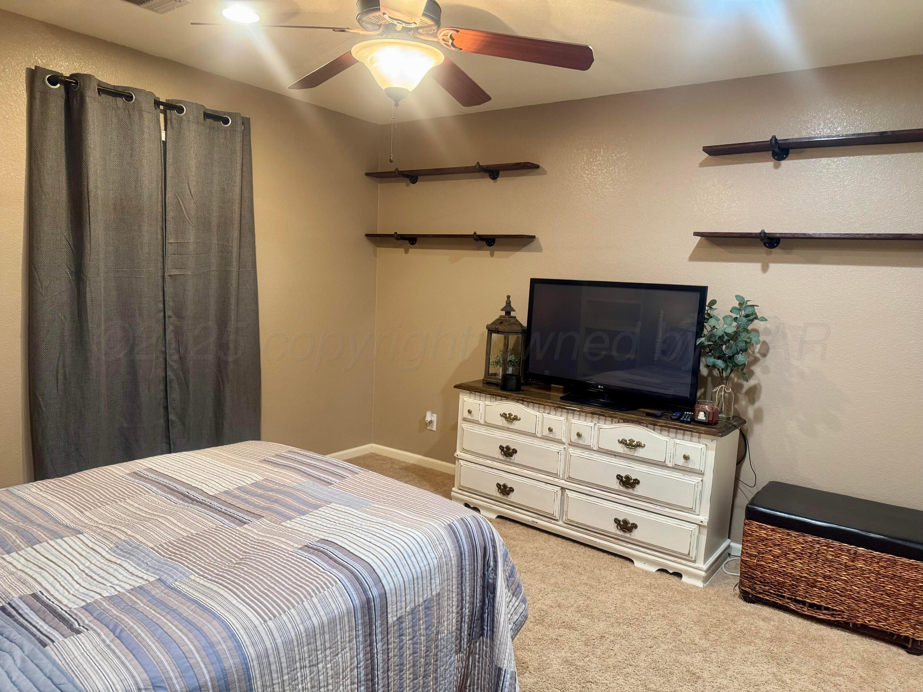 3301 Garrett Drive Perryton, TX 79070 - Photo 11 of 21 1st Bedroom